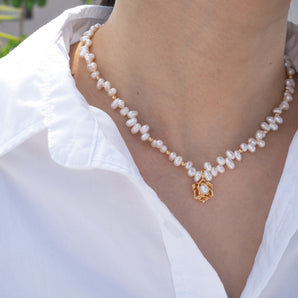 Camellia pearl necklace