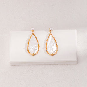 Pearl shell earrings